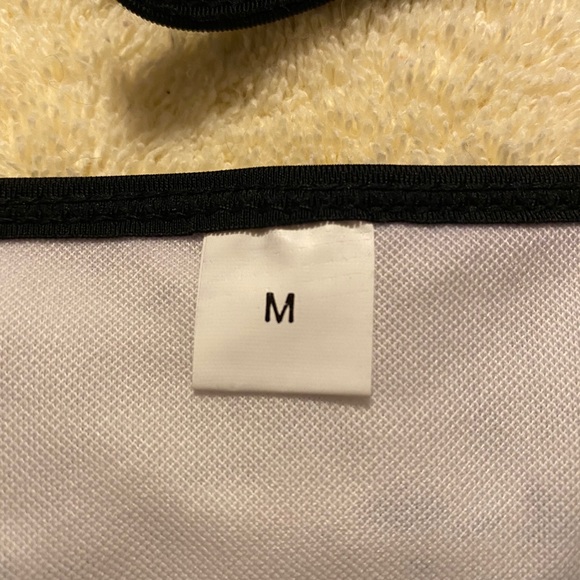 Bikini - Picture 5 of 5